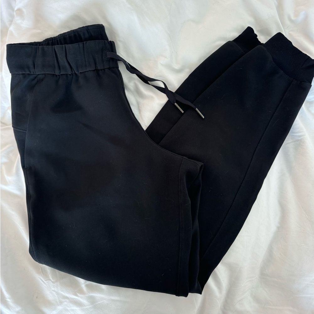 Black Lululemon Jogger, size 4